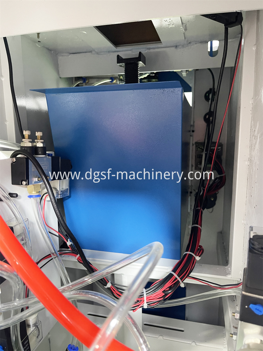 Automatic Cover Type Pneumatic Sole Attatching Machine Dg 706a 8 Jpg